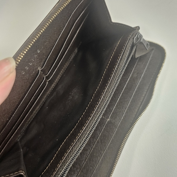 Authentic Celine Macadam zippy wallet. - Picture 10 of 10